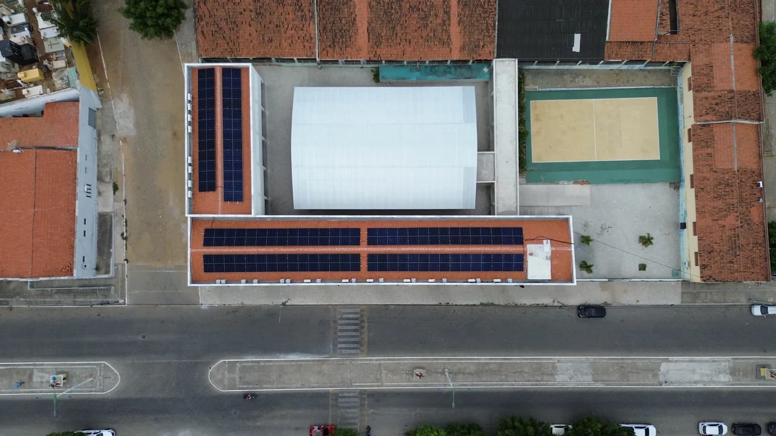 Escola São Francisco – detalhe da instalação fotovoltaica