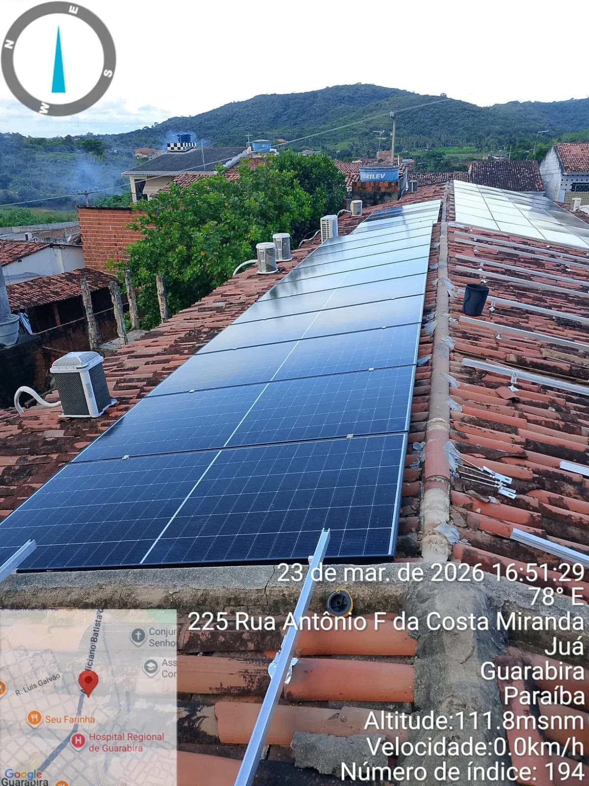 E.M Dom Hélder – vista geral das 66 placas fotovoltaicas, Quixeramobim – CE