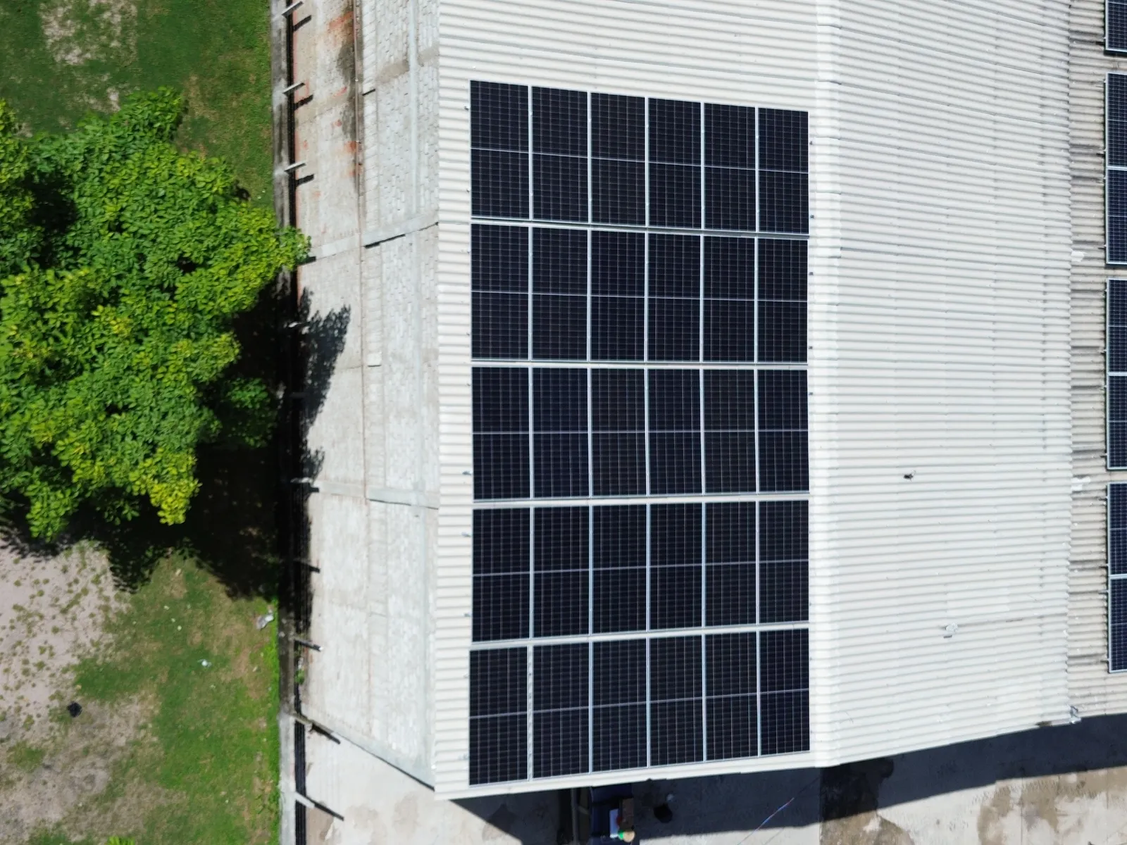 Tamandaré – panorâmica aérea dos painéis solares